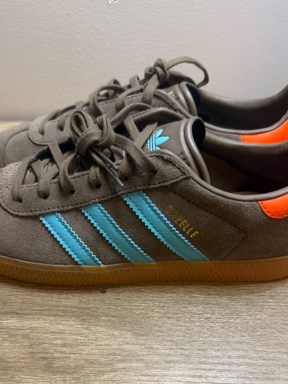 Adidas Gazelle • Brown Suede w/ Teal + Orange • NWT • Men size 6/Women 7.5 - Picture 5 of 9